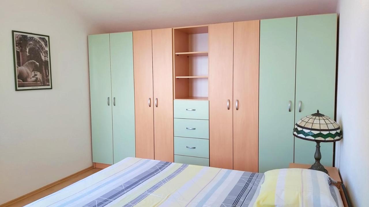 Apartments Borak オミシュ エクステリア 写真