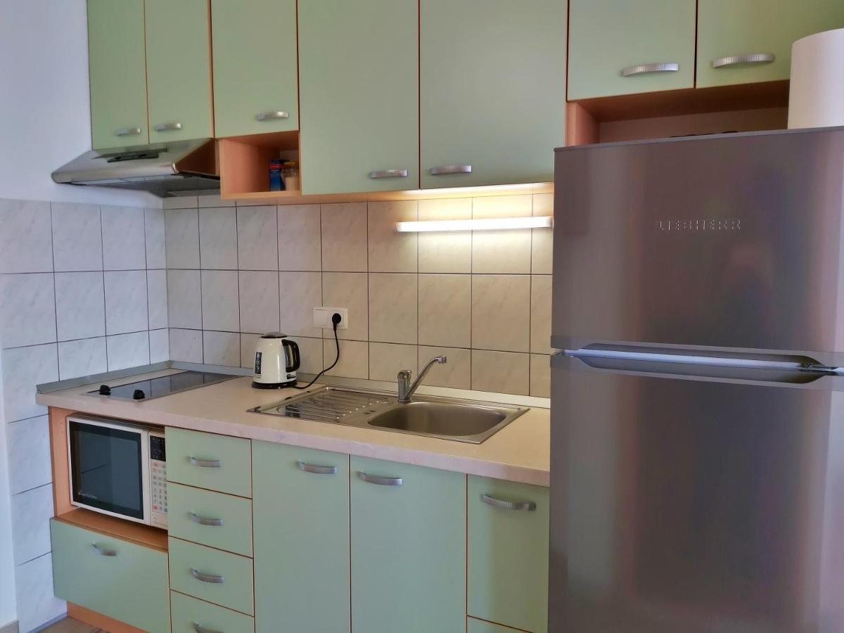 Apartments Borak オミシュ エクステリア 写真